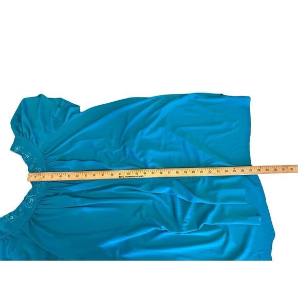 Miss Elaine vintage nightgown - Picture 6 of 12